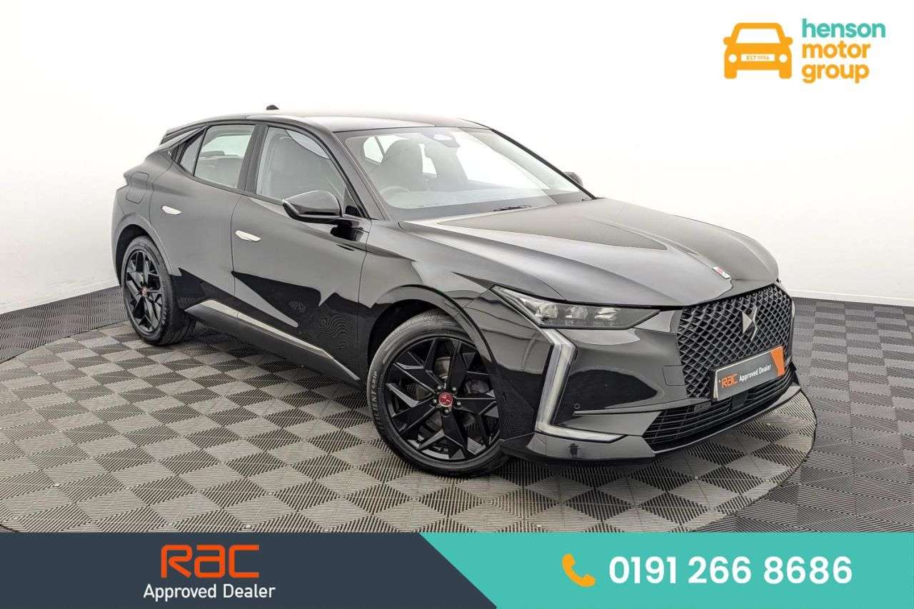 A 2022 DS AUTOMOBILES DS 4 1.2 PureTech Performance Line Hatchback 5dr Petrol EAT8 Euro 6 (s/s) (130 p A 2022 DS AUTOMOBILES DS 4 1.2 PureTech Performance Line Hatchback 5dr Petrol EAT8 Euro 6 (s/s) (130 p