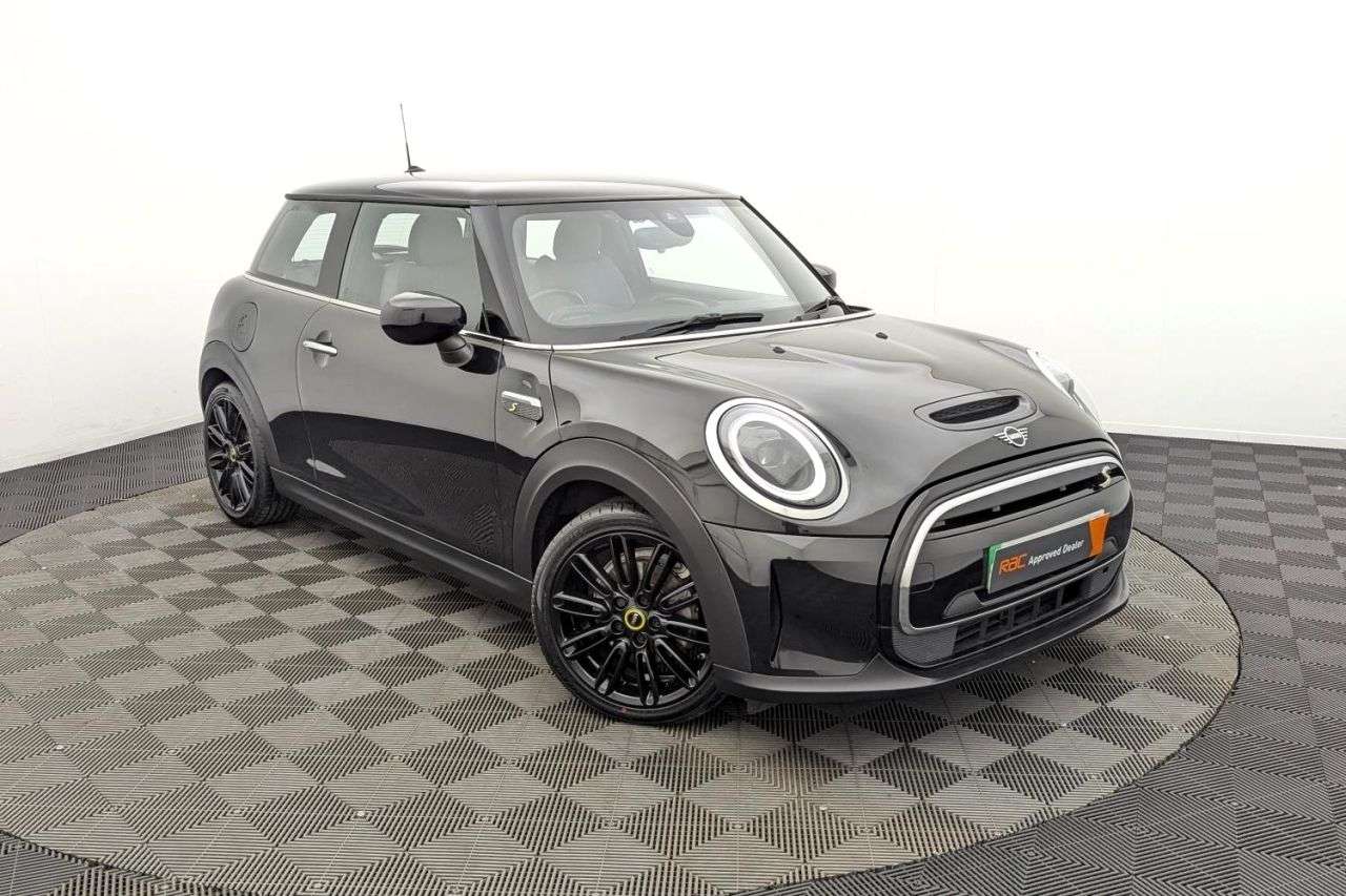 A 2023 MINI ELECTRIC HATCH Cooper SE 32.6kWh Level 2 Hatchback 3dr Electric Auto (184 ps) Award Winnin A 2023 MINI ELECTRIC HATCH Cooper SE 32.6kWh Level 2 Hatchback 3dr Electric Auto (184 ps) Award Winnin