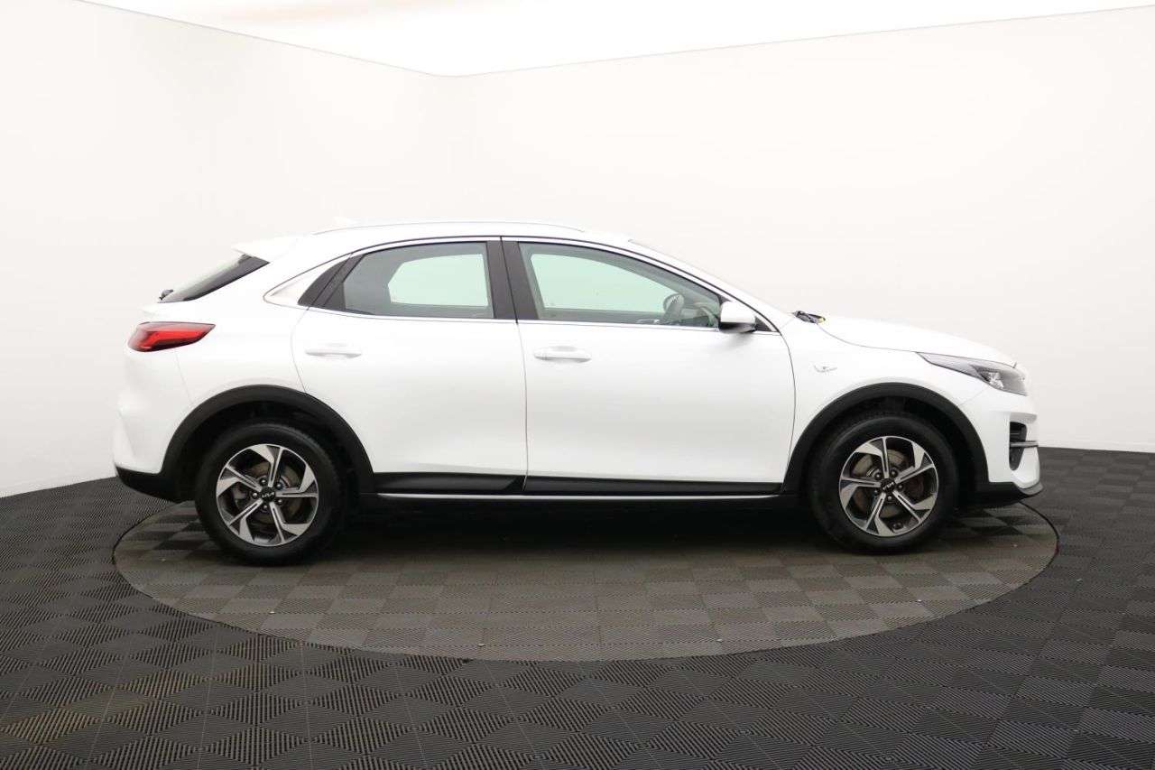A 2022 KIA XCEED 1.0 T-GDi 2 SUV 5dr Petrol Manual Euro 6 (s/s) (118 bhp) Award Winning 5 St A 2022 KIA XCEED 1.0 T-GDi 2 SUV 5dr Petrol Manual Euro 6 (s/s) (118 bhp) Award Winning 5 St