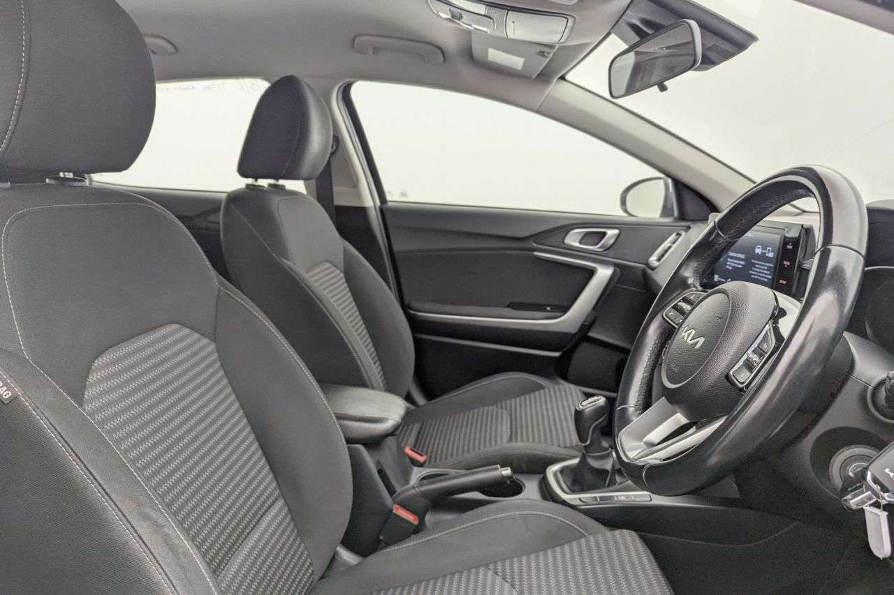 A 2022 KIA XCEED 1.0 T-GDi 2 SUV 5dr Petrol Manual Euro 6 (s/s) (118 bhp) Award Winning 5 St A 2022 KIA XCEED 1.0 T-GDi 2 SUV 5dr Petrol Manual Euro 6 (s/s) (118 bhp) Award Winning 5 St