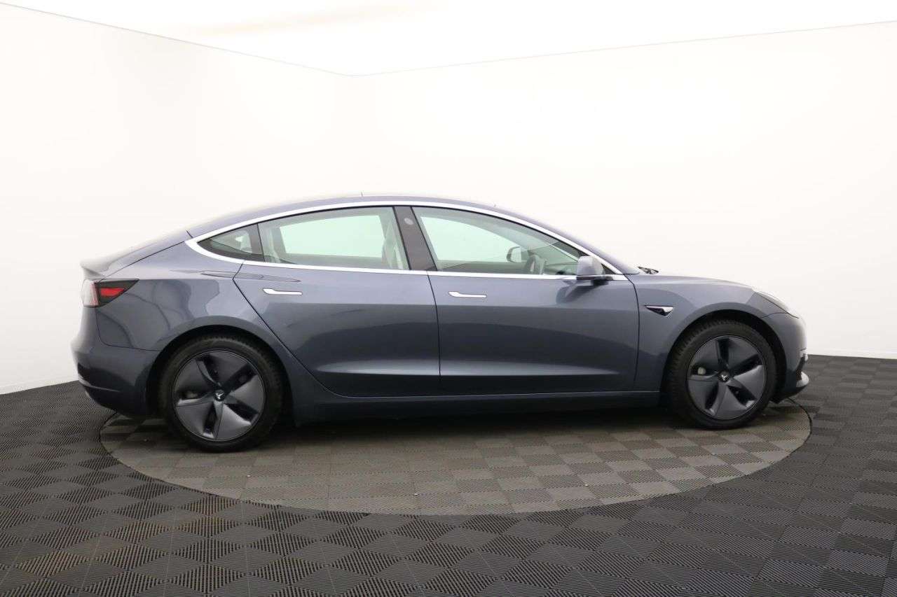 A 2020 TESLA MODEL 3 (Dual Motor) Long Range Saloon 4dr Electric Auto 4WDE (346 ps) Award Winnin A 2020 TESLA MODEL 3 (Dual Motor) Long Range Saloon 4dr Electric Auto 4WDE (346 ps) Award Winnin