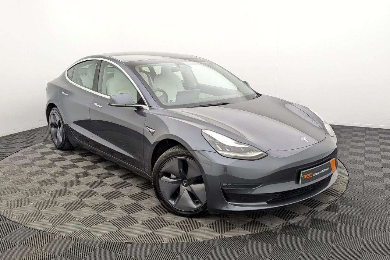 A 2020 TESLA MODEL 3 (Dual Motor) Long Range Saloon 4dr Electric Auto 4WDE (346 ps) Award Winnin A 2020 TESLA MODEL 3 (Dual Motor) Long Range Saloon 4dr Electric Auto 4WDE (346 ps) Award Winnin