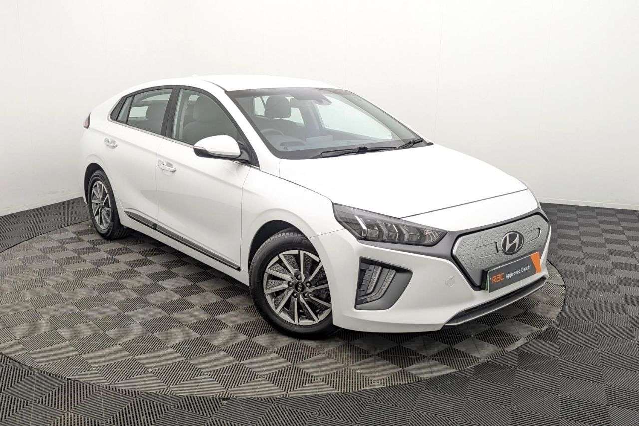 A 2021 HYUNDAI IONIQ 38.3kWh Premium Hatchback 5dr Electric Auto (136 ps) Award Winning 5 Star D A 2021 HYUNDAI IONIQ 38.3kWh Premium Hatchback 5dr Electric Auto (136 ps) Award Winning 5 Star D