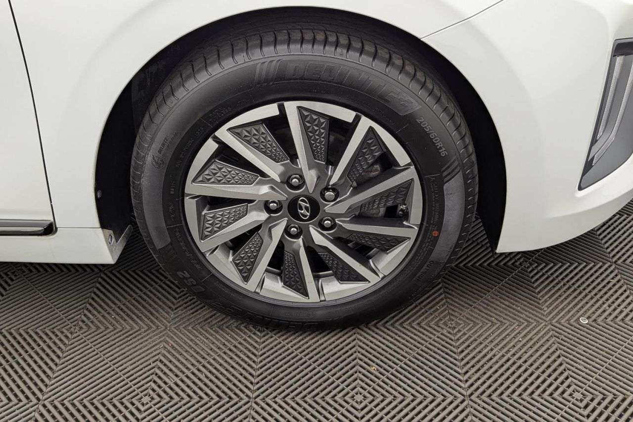 2021 HYUNDAI IONIQ 2021 HYUNDAI IONIQ