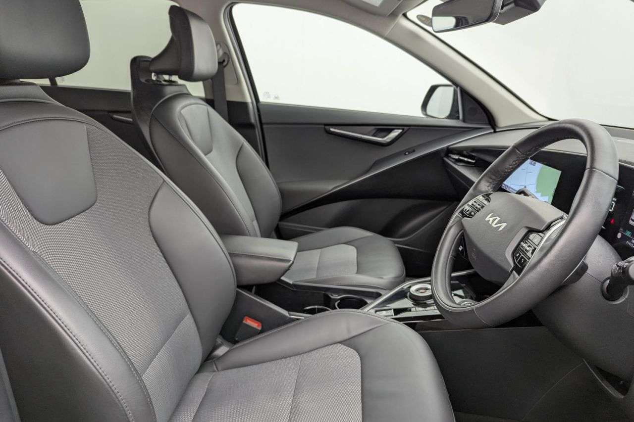 A 2023 KIA NIRO 1.6h GDi 3 SUV 5dr Petrol Hybrid DCT Euro 6 (s/s) (139 bhp) A 2023 KIA NIRO 1.6h GDi 3 SUV 5dr Petrol Hybrid DCT Euro 6 (s/s) (139 bhp)