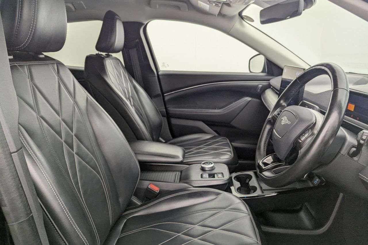 A 2021 FORD MUSTANG MACH-E Standard Range 70kWh SUV 5dr Electric Automatic (269 ps) Award Winning 5 St A 2021 FORD MUSTANG MACH-E Standard Range 70kWh SUV 5dr Electric Automatic (269 ps) Award Winning 5 St
