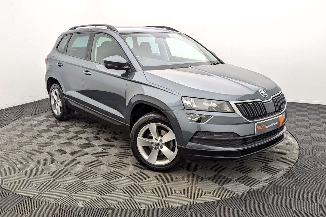 A 2020 SKODA KAROQ 1.5 TSI ACT SE SUV 5dr Petrol DSG Euro 6 (s/s) (150 ps) Award Winning 5 Sta A 2020 SKODA KAROQ 1.5 TSI ACT SE SUV 5dr Petrol DSG Euro 6 (s/s) (150 ps) Award Winning 5 Sta