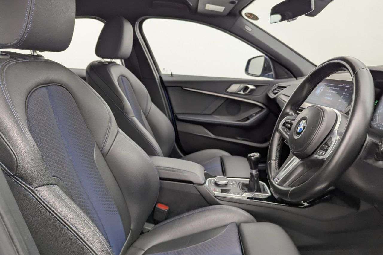 A 2022 BMW 1 SERIES 1.5 116d M Sport (LCP) Hatchback 5dr Diesel Manual Euro 6 (s/s) (116 ps) Aw A 2022 BMW 1 SERIES 1.5 116d M Sport (LCP) Hatchback 5dr Diesel Manual Euro 6 (s/s) (116 ps) Aw