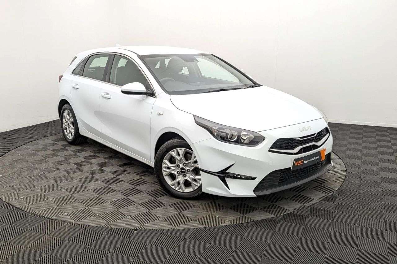 A 2023 KIA CEED 1.6 CRDi MHEV 2 Hatchback 5dr Diesel Hybrid Manual Euro 6 (s/s) (134 bhp) A A 2023 KIA CEED 1.6 CRDi MHEV 2 Hatchback 5dr Diesel Hybrid Manual Euro 6 (s/s) (134 bhp) A