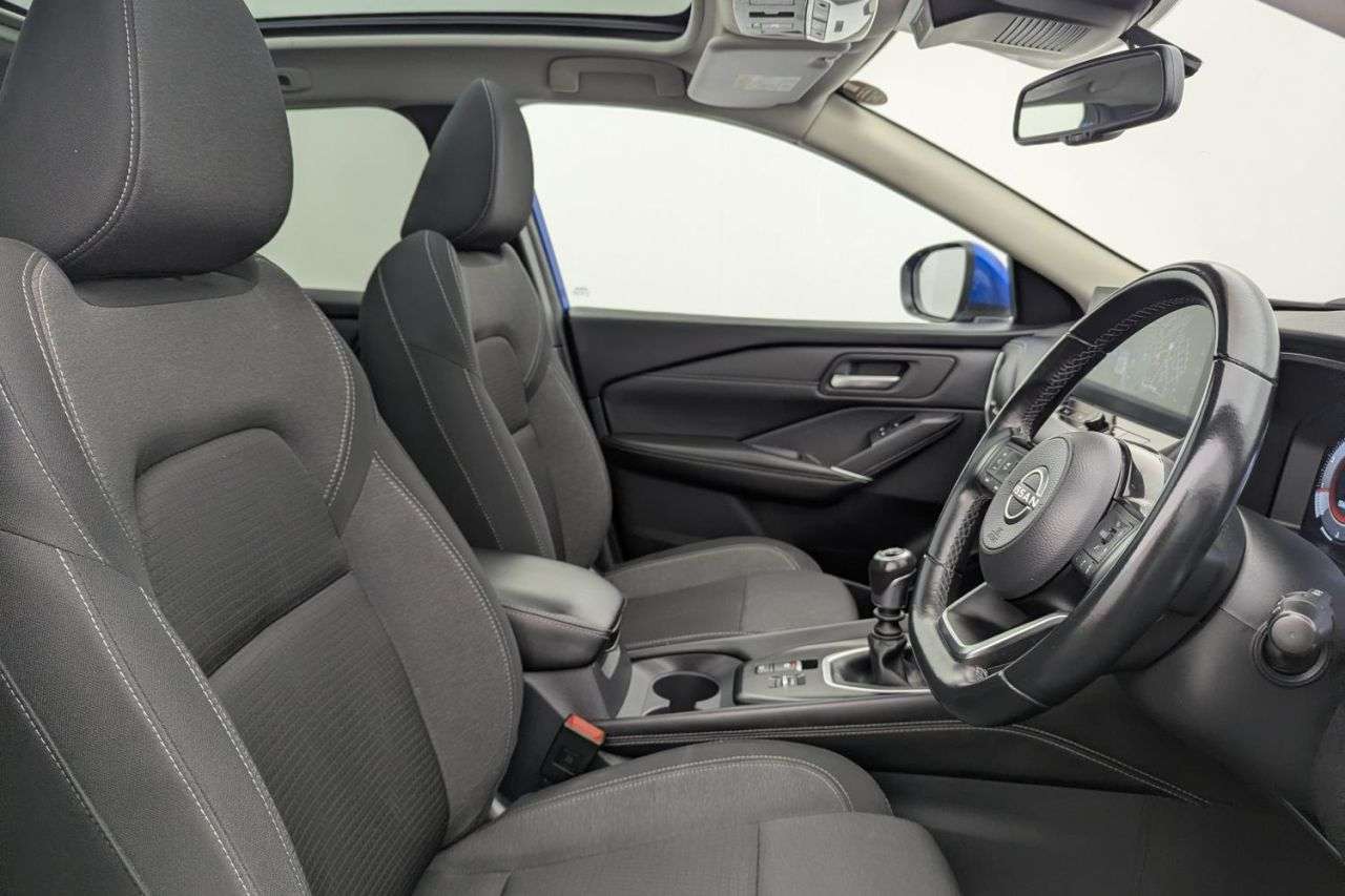 A 2022 NISSAN QASHQAI 1.3 DIG-T MHEV N-Connecta SUV 5dr Petrol Hybrid Manual Euro 6 (s/s) (140 ps A 2022 NISSAN QASHQAI 1.3 DIG-T MHEV N-Connecta SUV 5dr Petrol Hybrid Manual Euro 6 (s/s) (140 ps