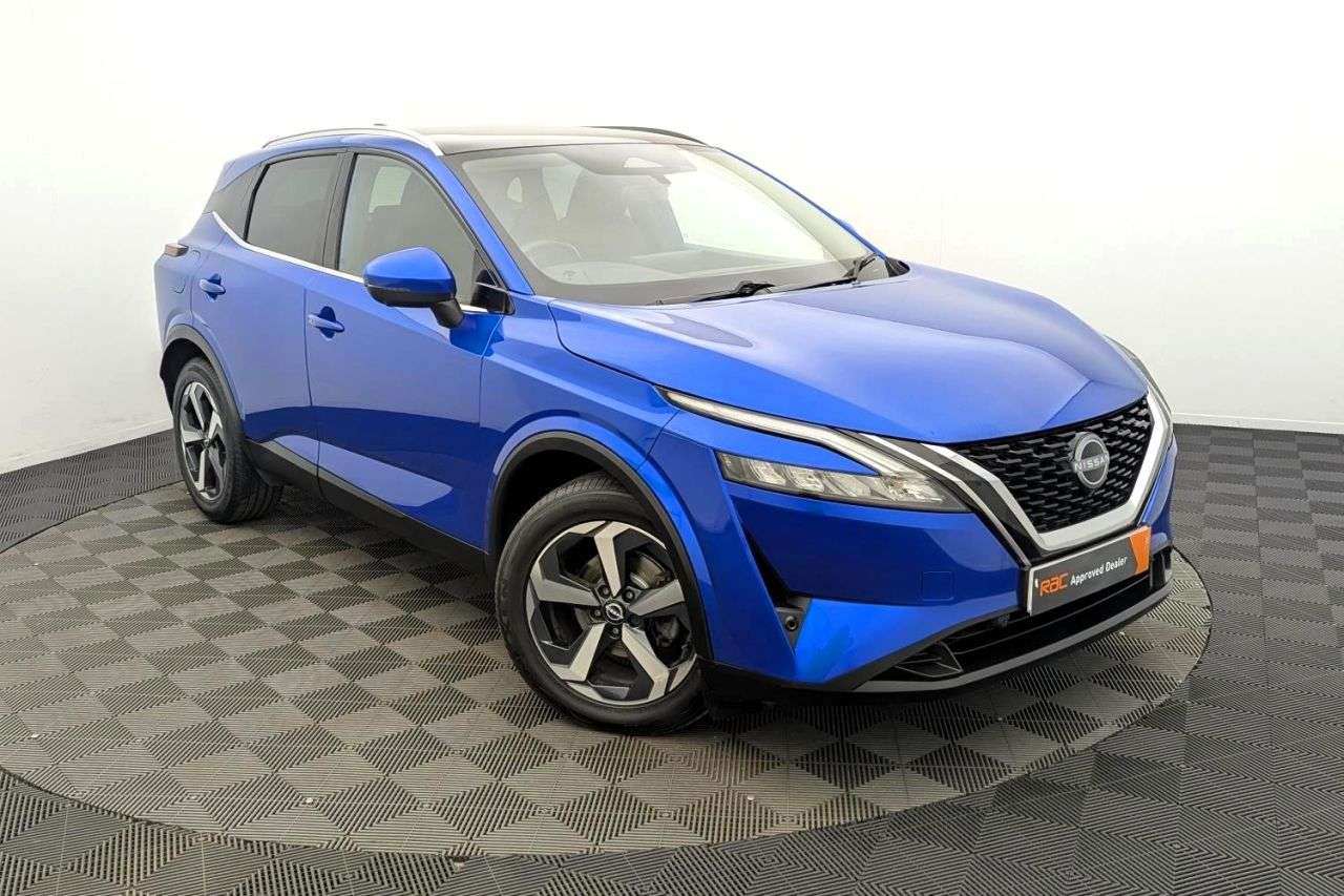 A 2022 NISSAN QASHQAI 1.3 DIG-T MHEV N-Connecta SUV 5dr Petrol Hybrid Manual Euro 6 (s/s) (140 ps A 2022 NISSAN QASHQAI 1.3 DIG-T MHEV N-Connecta SUV 5dr Petrol Hybrid Manual Euro 6 (s/s) (140 ps