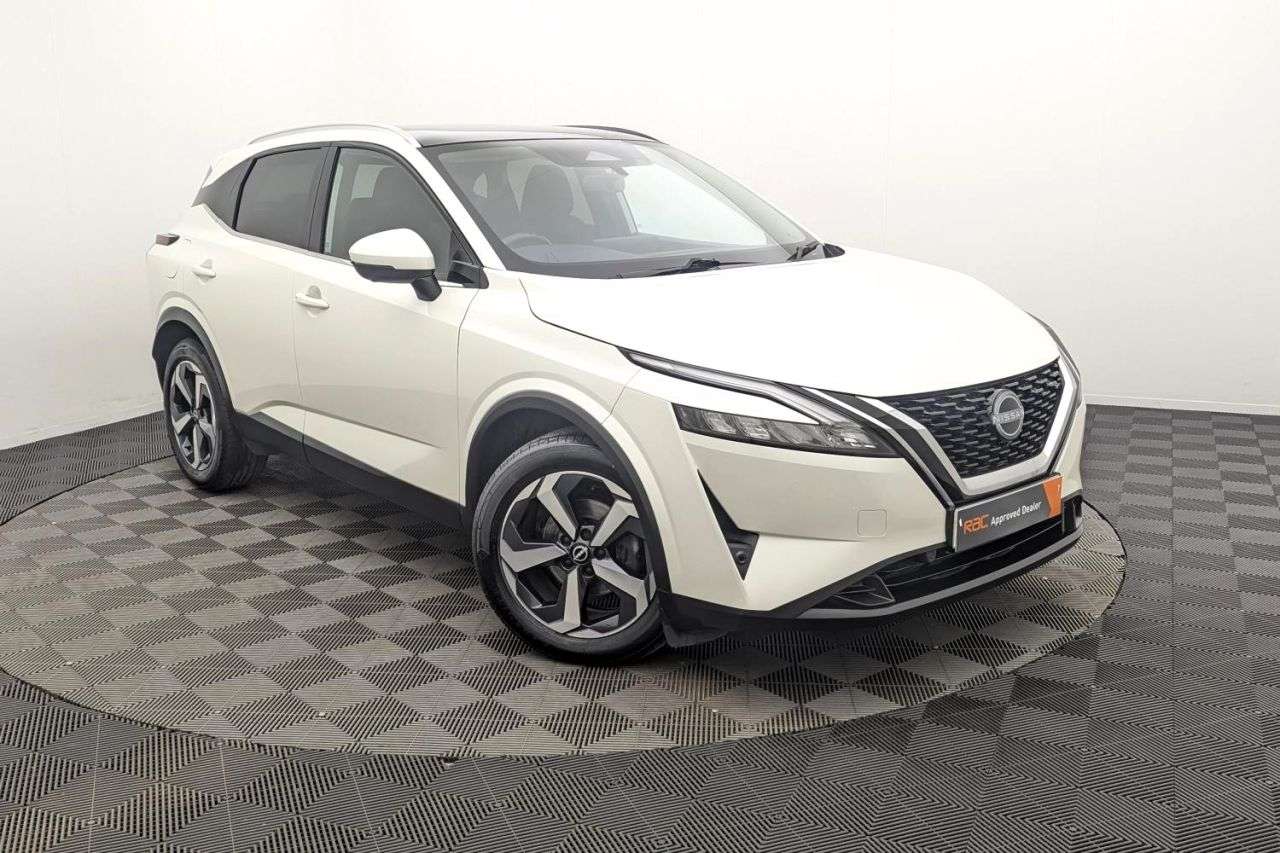 A 2022 NISSAN QASHQAI 1.3 DIG-T MHEV N-Connecta SUV 5dr Petrol Hybrid Manual Euro 6 (s/s) (140 ps A 2022 NISSAN QASHQAI 1.3 DIG-T MHEV N-Connecta SUV 5dr Petrol Hybrid Manual Euro 6 (s/s) (140 ps