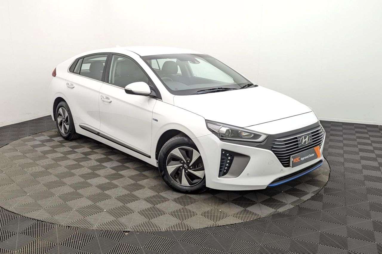 A 2019 HYUNDAI IONIQ 1.6 h-GDi GPF Premium SE Hatchback 5dr Petrol Hybrid DCT Euro 6 (s/s) (141 A 2019 HYUNDAI IONIQ 1.6 h-GDi GPF Premium SE Hatchback 5dr Petrol Hybrid DCT Euro 6 (s/s) (141