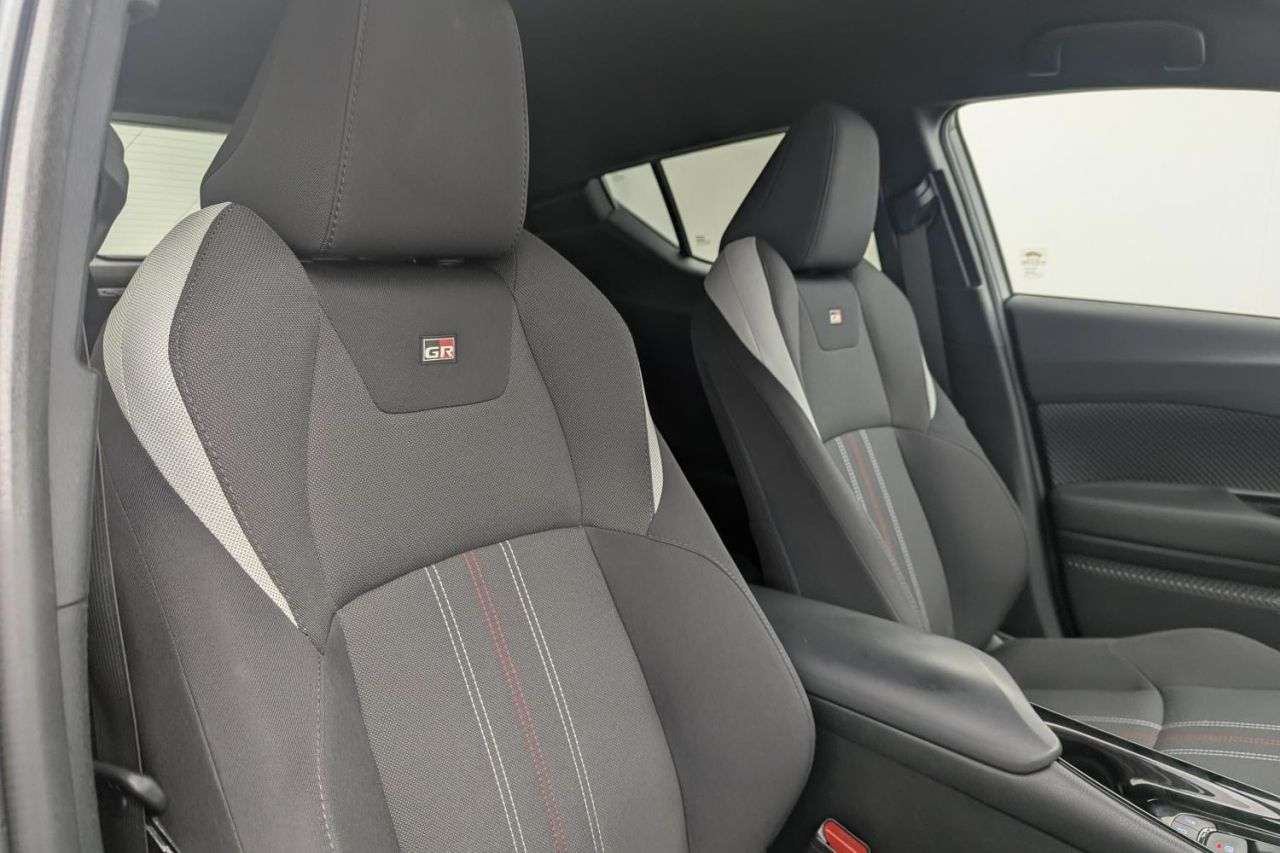 2023 TOYOTA C-HR 2023 TOYOTA C-HR
