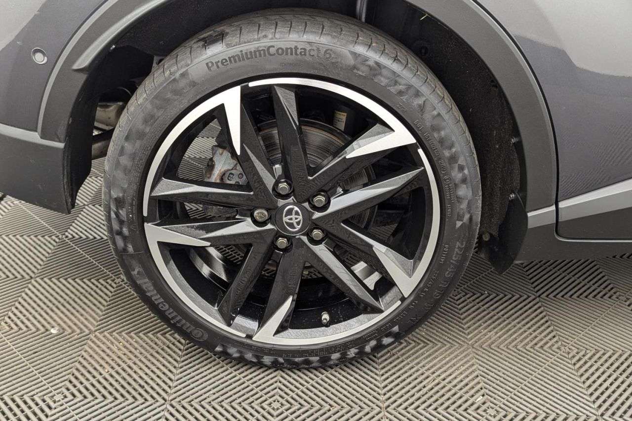 2023 TOYOTA C-HR 2023 TOYOTA C-HR