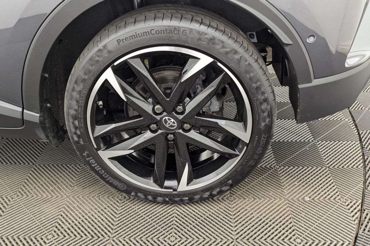 2023 TOYOTA C-HR 2023 TOYOTA C-HR