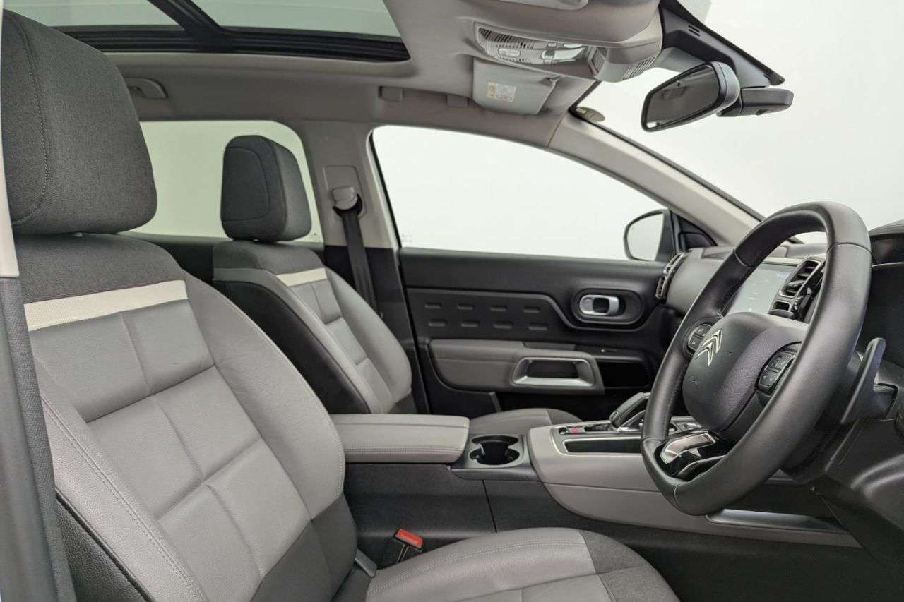 A 2019 CITROEN C5 AIRCROSS 1.6 PureTech Flair Plus SUV 5dr Petrol EAT8 Euro 6 (s/s) (180 ps) Award Win A 2019 CITROEN C5 AIRCROSS 1.6 PureTech Flair Plus SUV 5dr Petrol EAT8 Euro 6 (s/s) (180 ps) Award Win