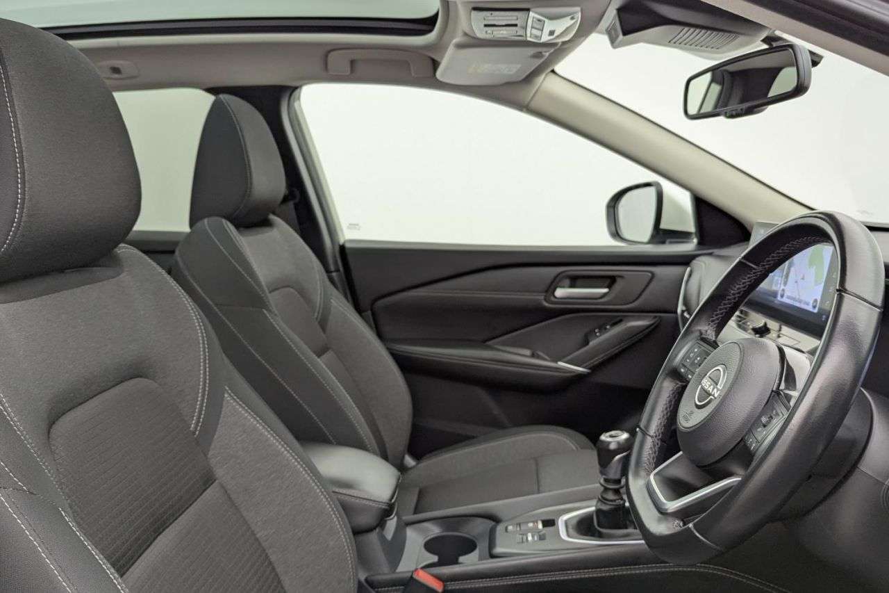 A 2022 NISSAN QASHQAI 1.3 DIG-T MHEV N-Connecta SUV 5dr Petrol Hybrid Manual Euro 6 (s/s) (140 ps A 2022 NISSAN QASHQAI 1.3 DIG-T MHEV N-Connecta SUV 5dr Petrol Hybrid Manual Euro 6 (s/s) (140 ps