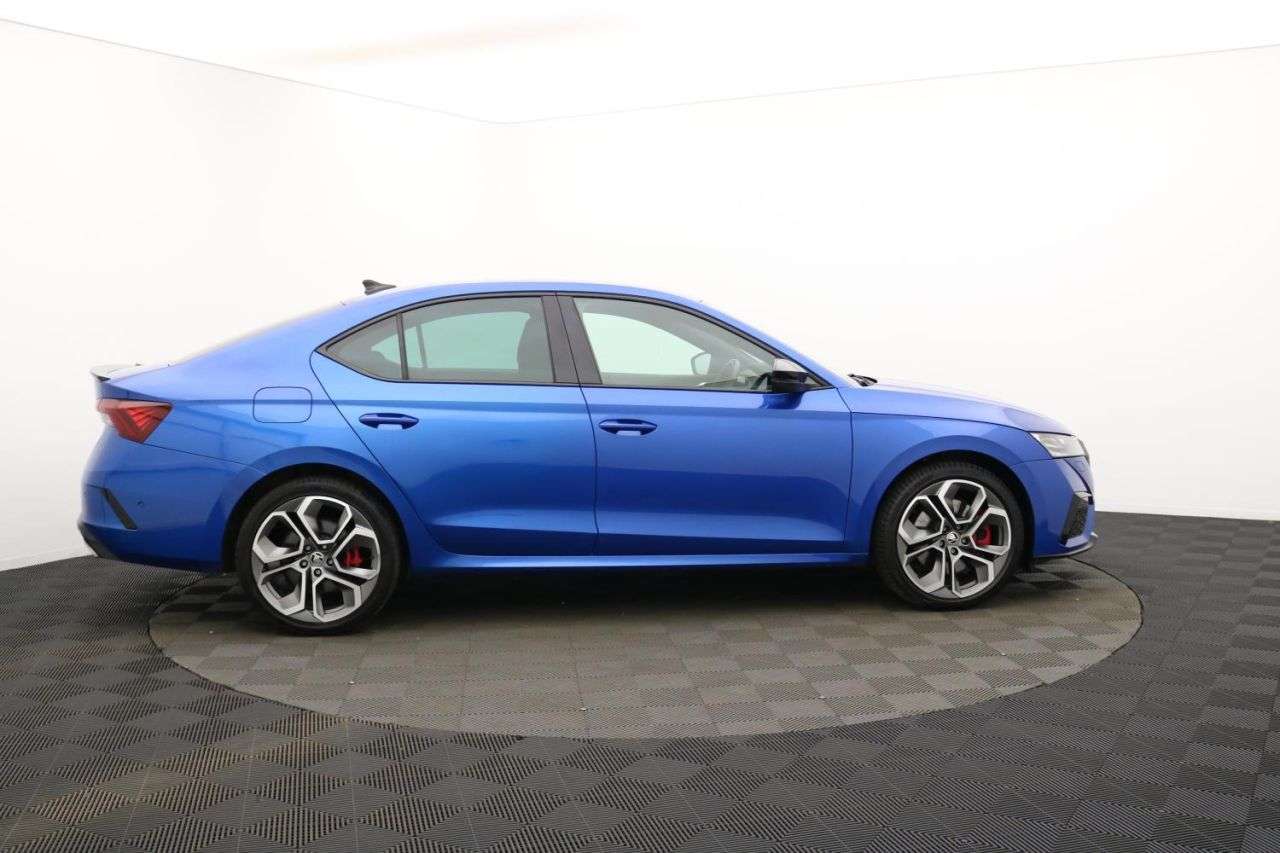 A 2021 SKODA OCTAVIA 1.4 TSI iV 13kWh vRS Hatchback 5dr Petrol Plug-in Hybrid DSG Euro 6 (s/s) ( A 2021 SKODA OCTAVIA 1.4 TSI iV 13kWh vRS Hatchback 5dr Petrol Plug-in Hybrid DSG Euro 6 (s/s) (