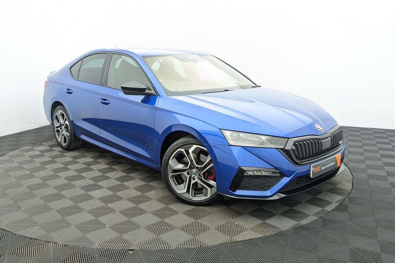 A 2021 SKODA OCTAVIA 1.4 TSI iV 13kWh vRS Hatchback 5dr Petrol Plug-in Hybrid DSG Euro 6 (s/s) ( A 2021 SKODA OCTAVIA 1.4 TSI iV 13kWh vRS Hatchback 5dr Petrol Plug-in Hybrid DSG Euro 6 (s/s) (