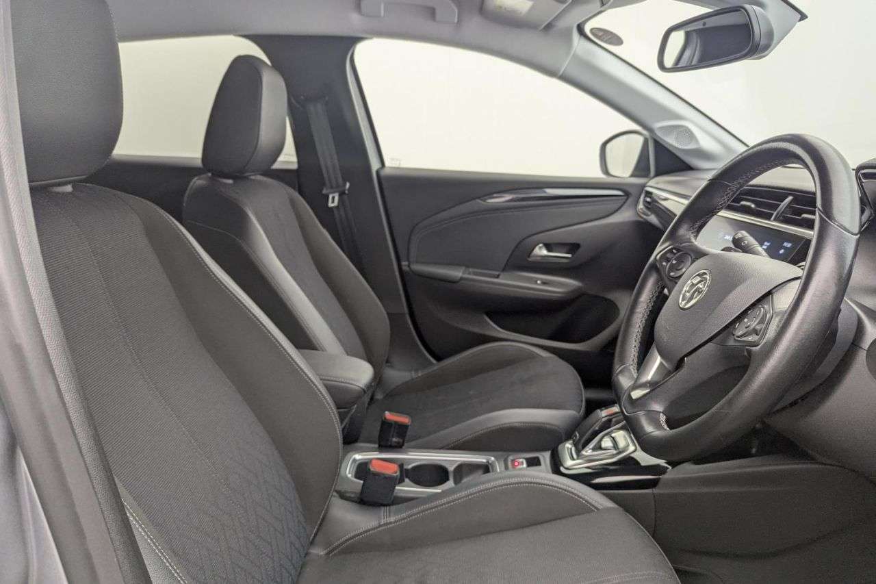 A 2020 VAUXHALL CORSA 1.2 Turbo Elite Nav Premium Hatchback 5dr Petrol Auto Euro 6 (s/s) (100 ps) A 2020 VAUXHALL CORSA 1.2 Turbo Elite Nav Premium Hatchback 5dr Petrol Auto Euro 6 (s/s) (100 ps)
