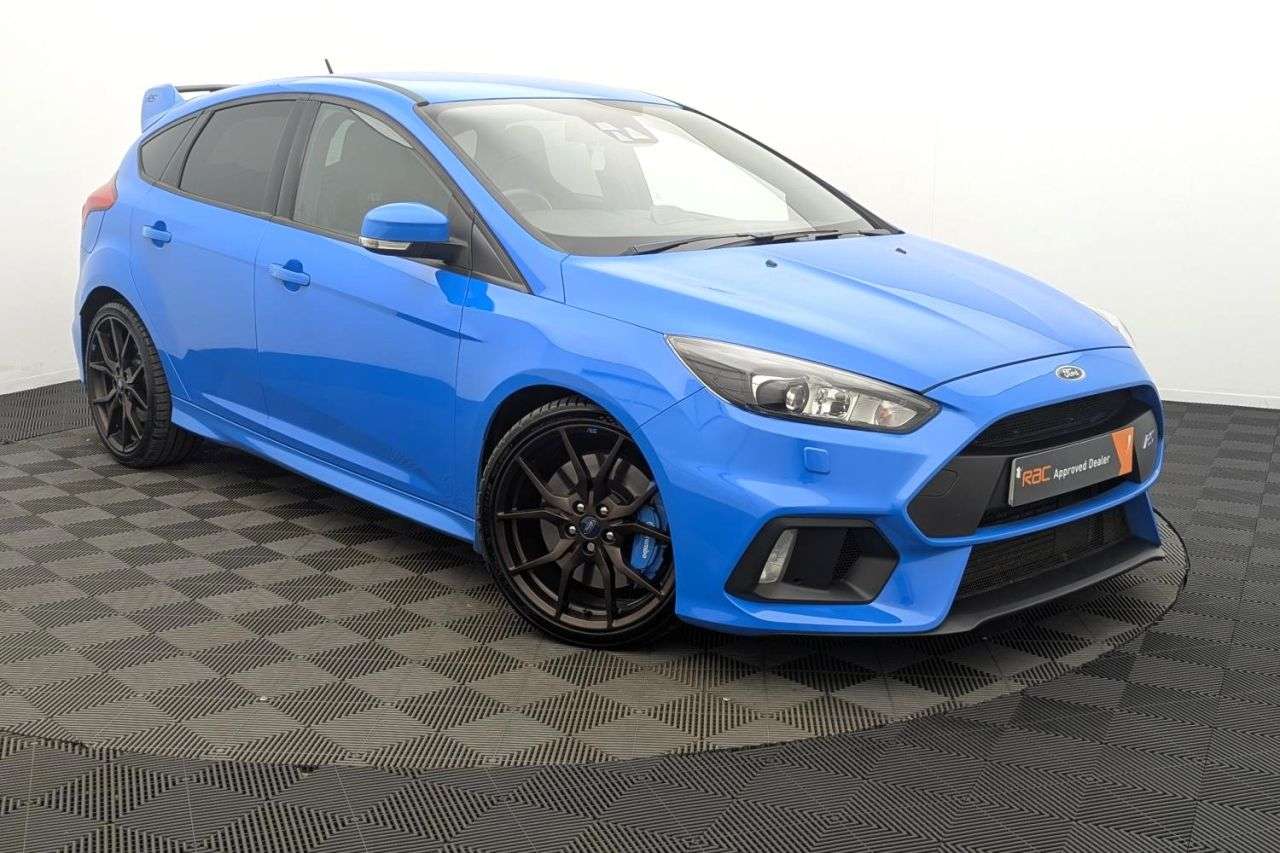 A 2016 FORD FOCUS 2.3T EcoBoost RS Hatchback 5dr Petrol Manual AWD Euro 6 (s/s) (350 ps) Awar A 2016 FORD FOCUS 2.3T EcoBoost RS Hatchback 5dr Petrol Manual AWD Euro 6 (s/s) (350 ps) Awar
