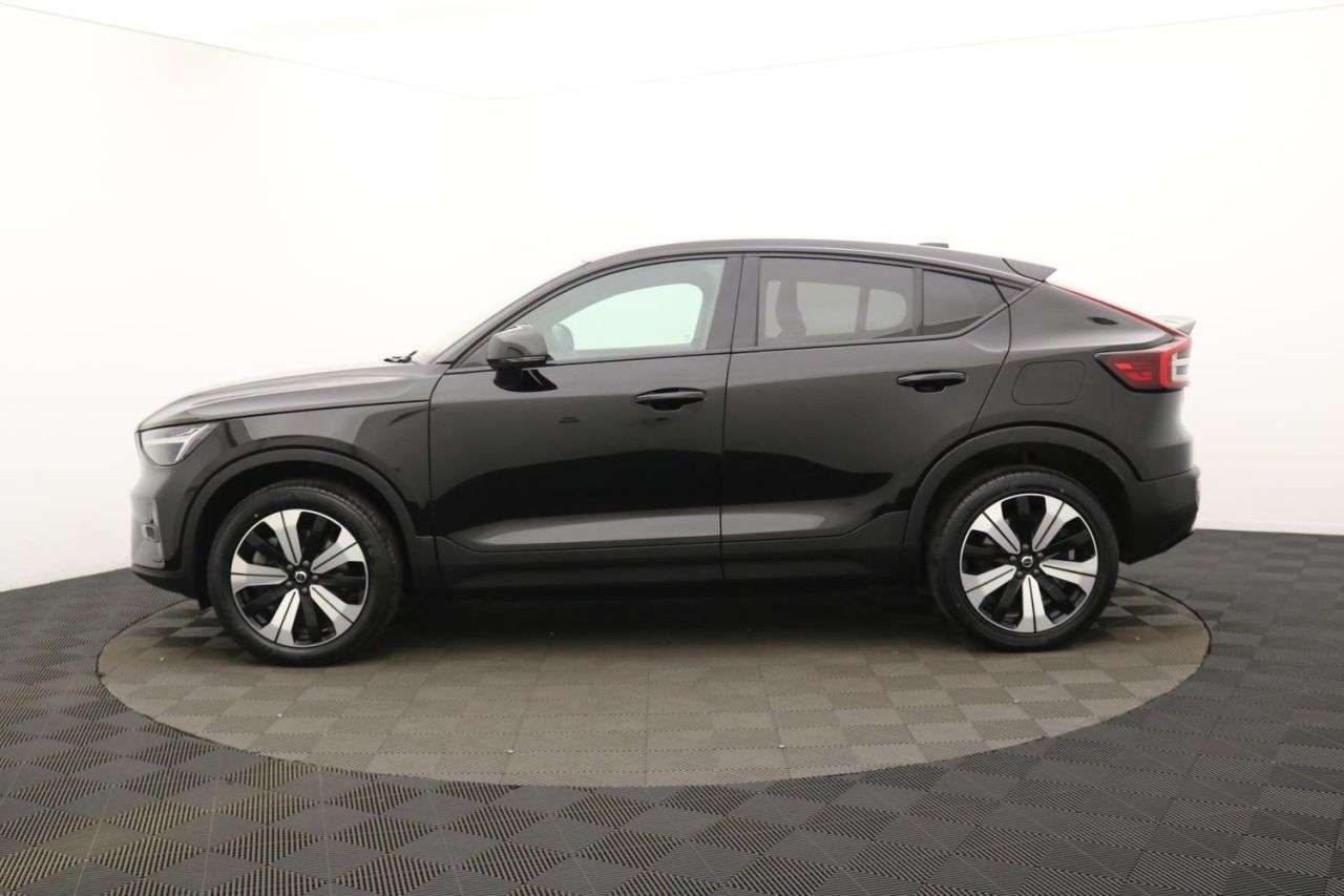 2023 VOLVO C40 2023 VOLVO C40