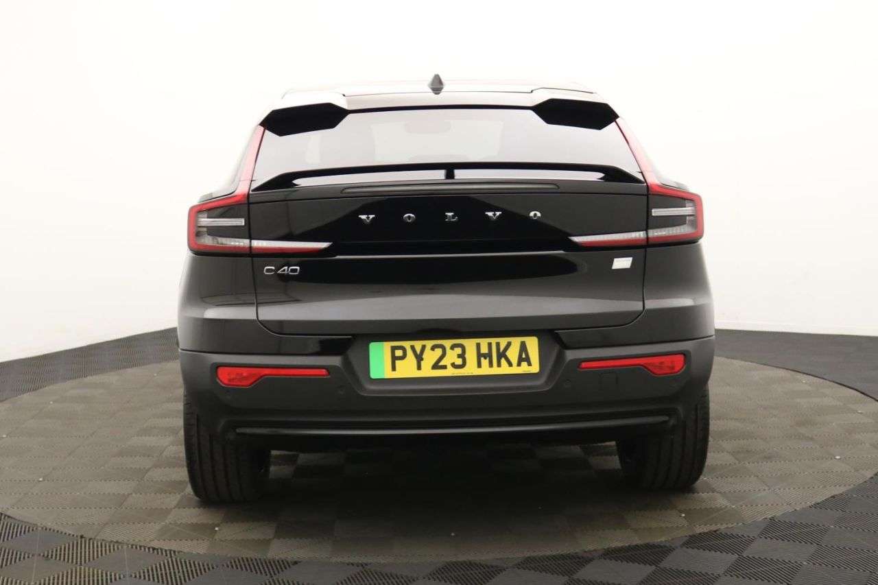2023 VOLVO C40 2023 VOLVO C40
