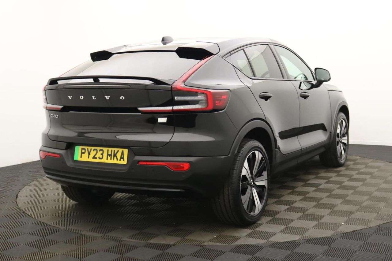2023 VOLVO C40 2023 VOLVO C40
