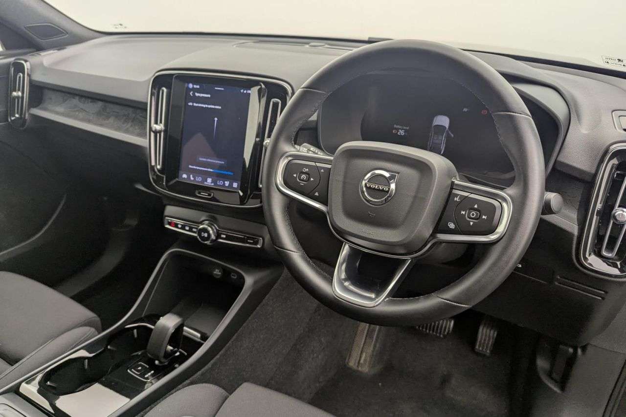 2023 VOLVO C40 2023 VOLVO C40