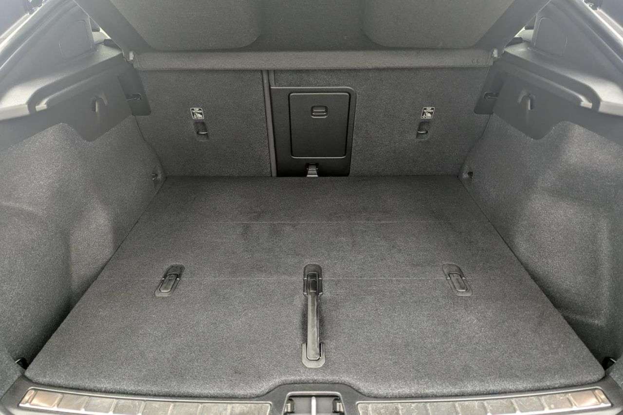 2023 VOLVO C40 2023 VOLVO C40