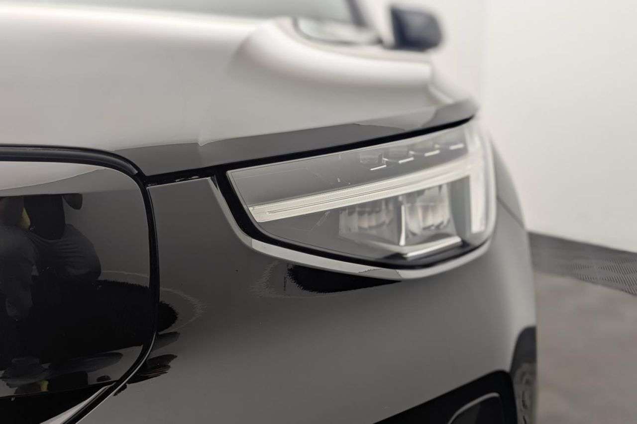 2023 VOLVO C40 2023 VOLVO C40
