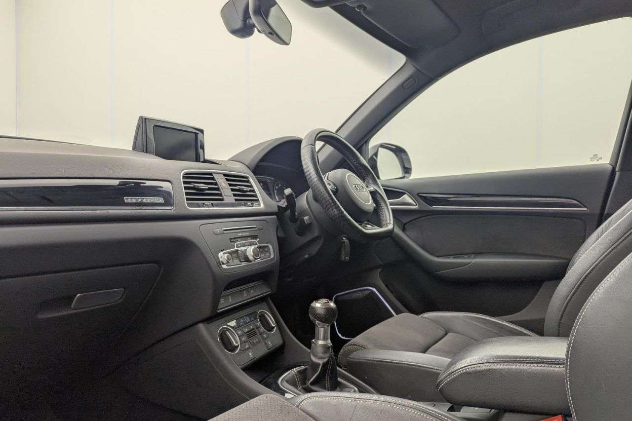 2018 AUDI Q3 2018 AUDI Q3