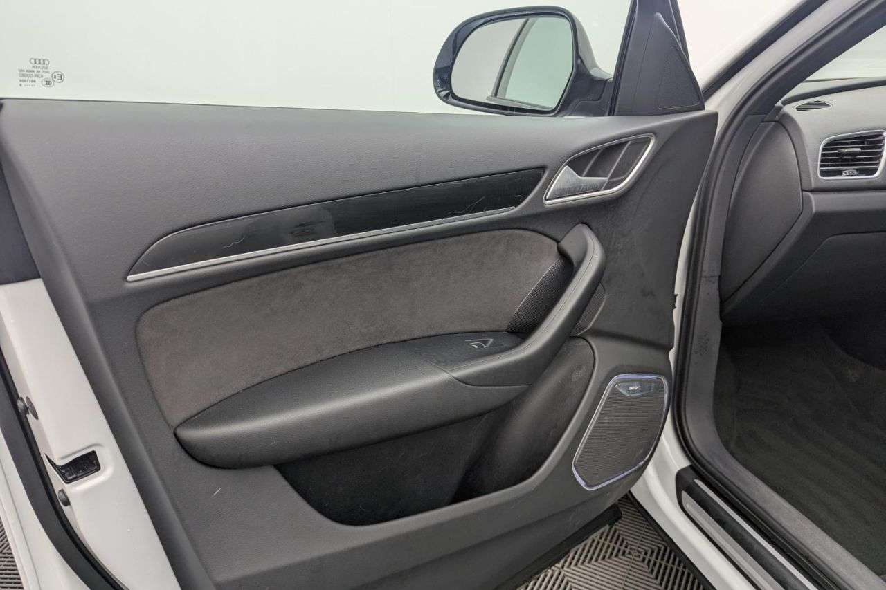 2018 AUDI Q3 2018 AUDI Q3