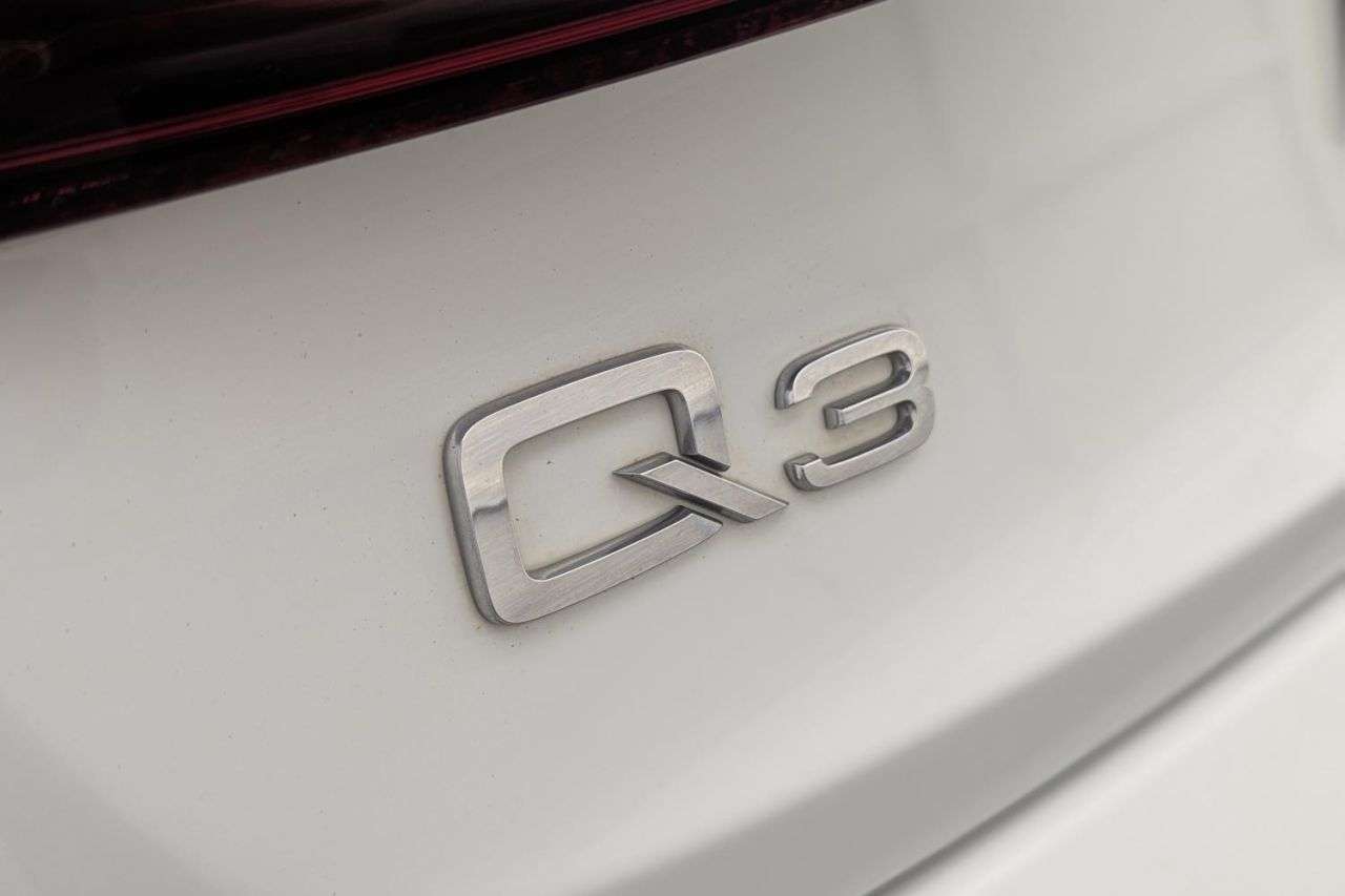 2018 AUDI Q3 2018 AUDI Q3