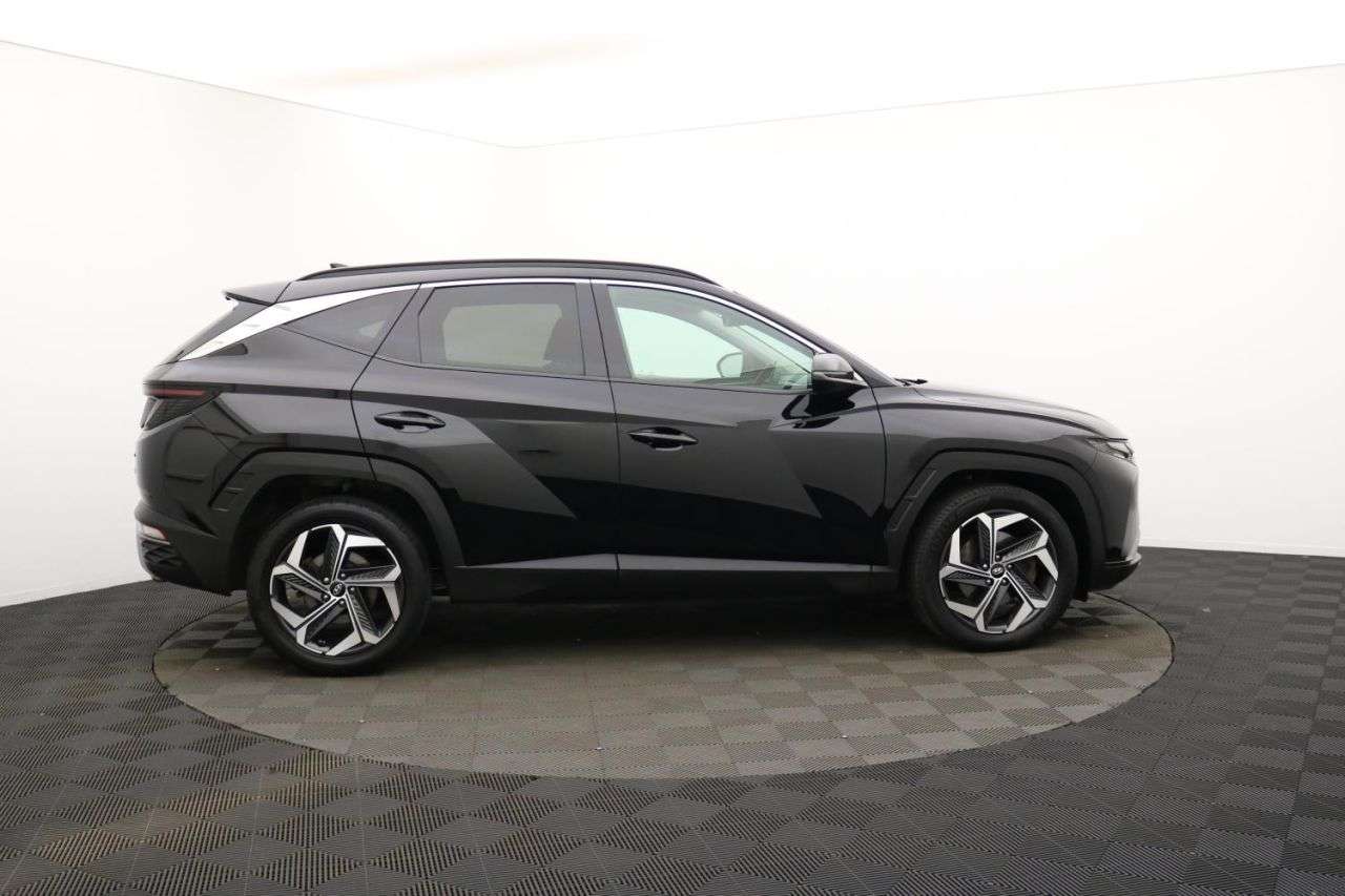 A 2022 HYUNDAI TUCSON 1.6 h T-GDi Premium SUV 5dr Petrol Hybrid Auto Euro 6 (s/s) (230 ps) Award A 2022 HYUNDAI TUCSON 1.6 h T-GDi Premium SUV 5dr Petrol Hybrid Auto Euro 6 (s/s) (230 ps) Award