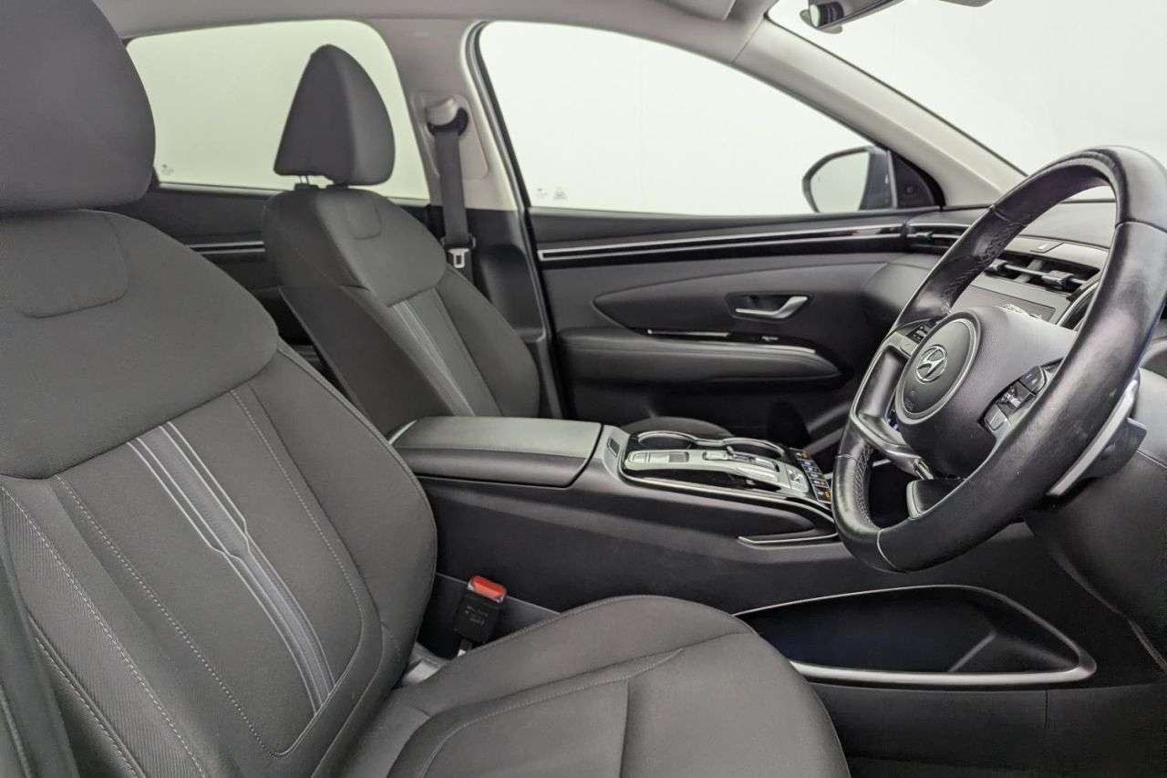 A 2022 HYUNDAI TUCSON 1.6 h T-GDi Premium SUV 5dr Petrol Hybrid Auto Euro 6 (s/s) (230 ps) Award A 2022 HYUNDAI TUCSON 1.6 h T-GDi Premium SUV 5dr Petrol Hybrid Auto Euro 6 (s/s) (230 ps) Award