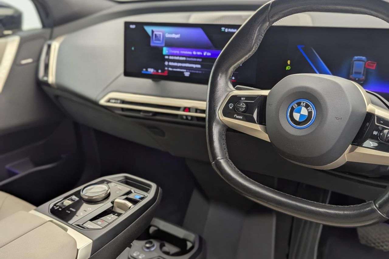 2022 BMW IX 2022 BMW IX