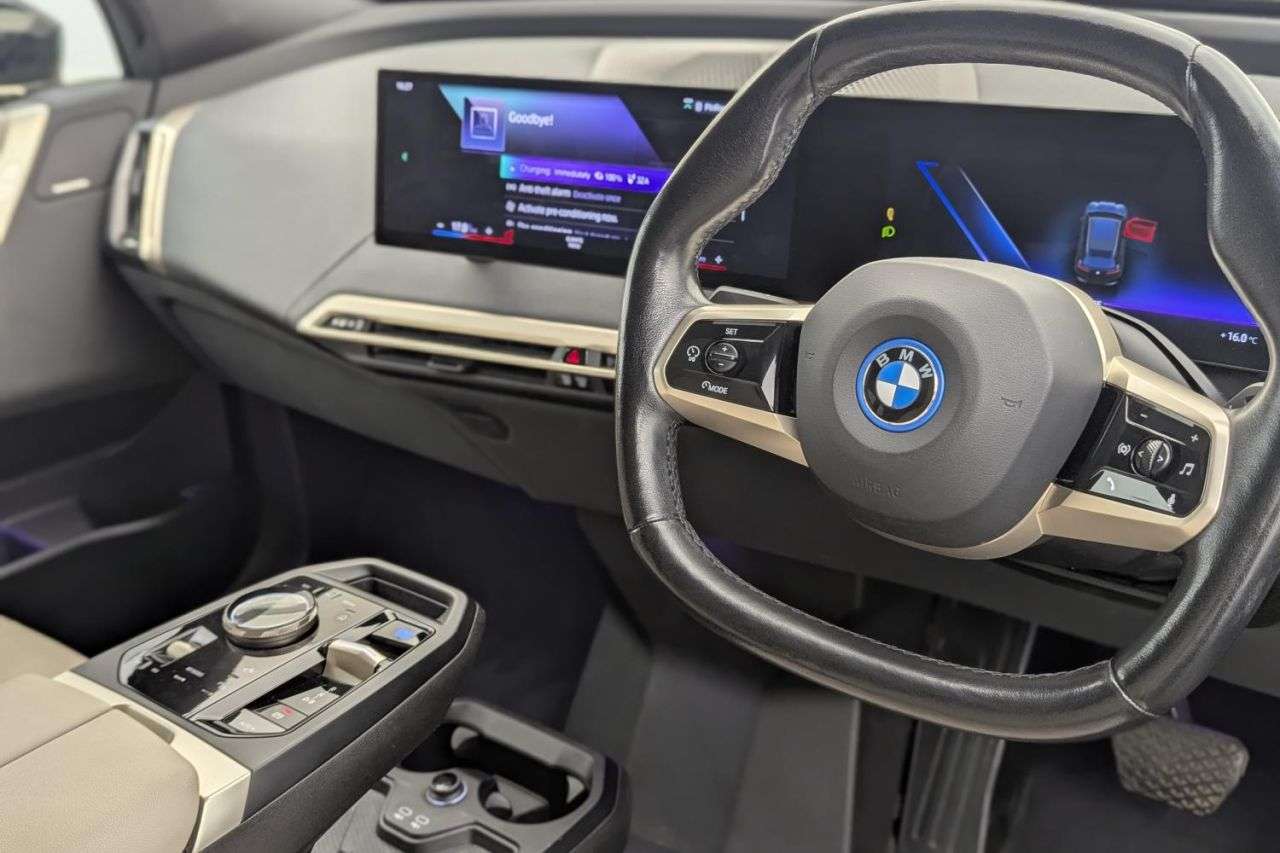 2022 BMW IX 2022 BMW IX