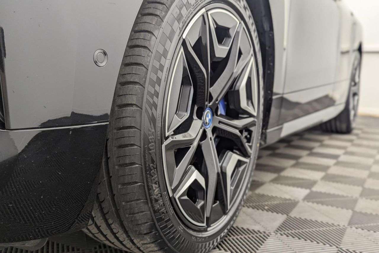 2022 BMW IX 2022 BMW IX