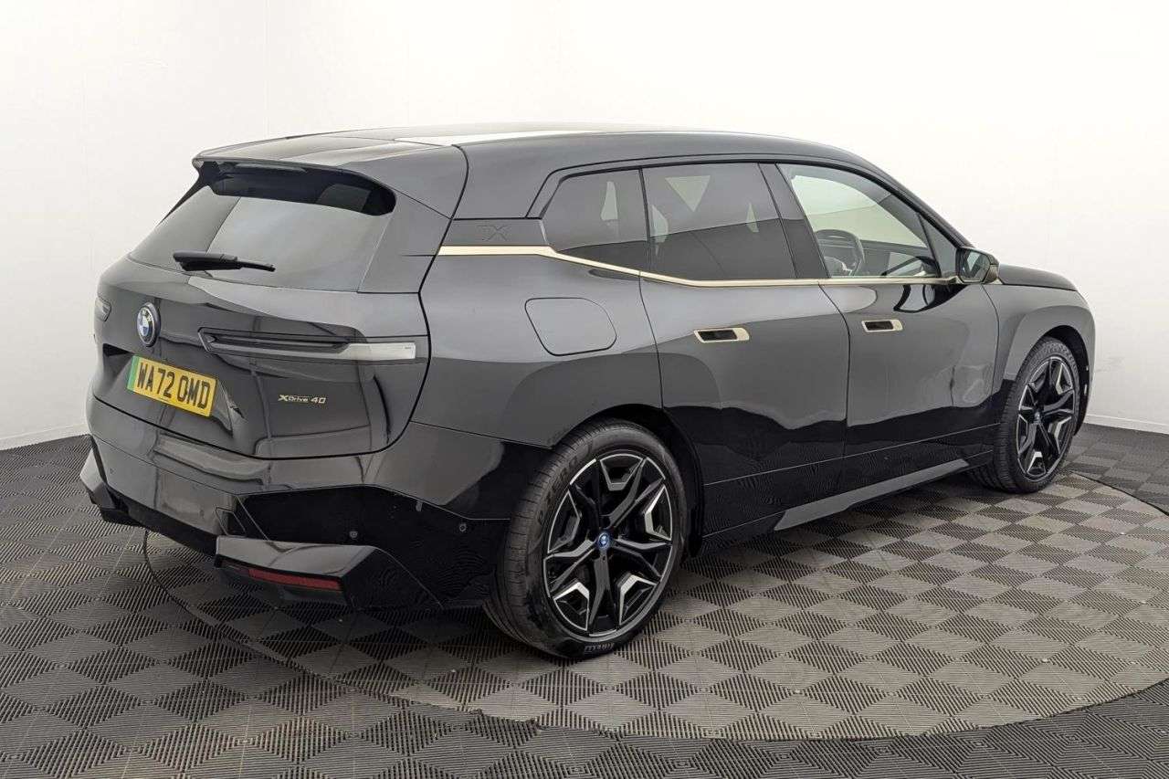 2022 BMW IX 2022 BMW IX