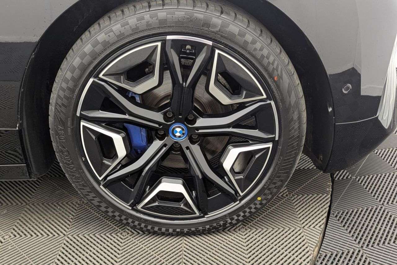 2022 BMW IX 2022 BMW IX