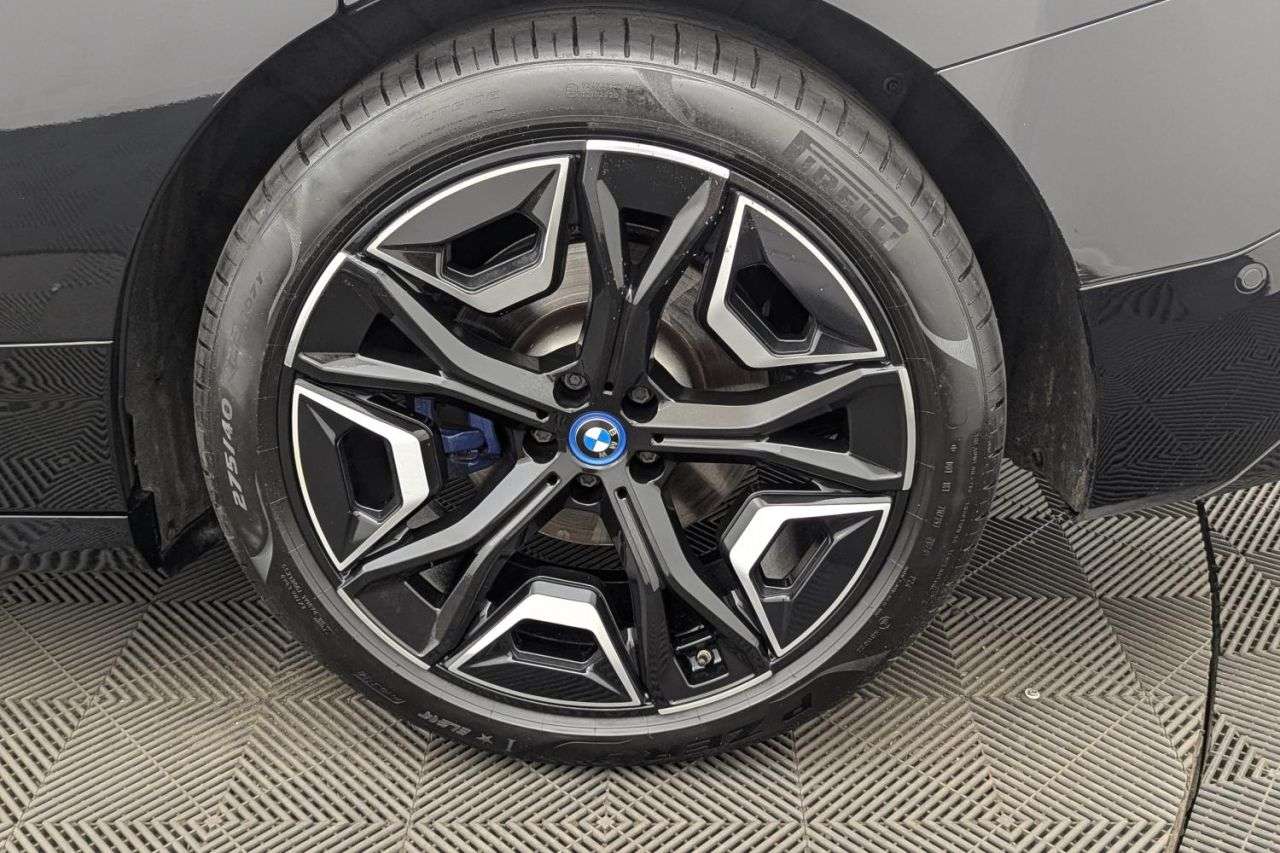 2022 BMW IX 2022 BMW IX