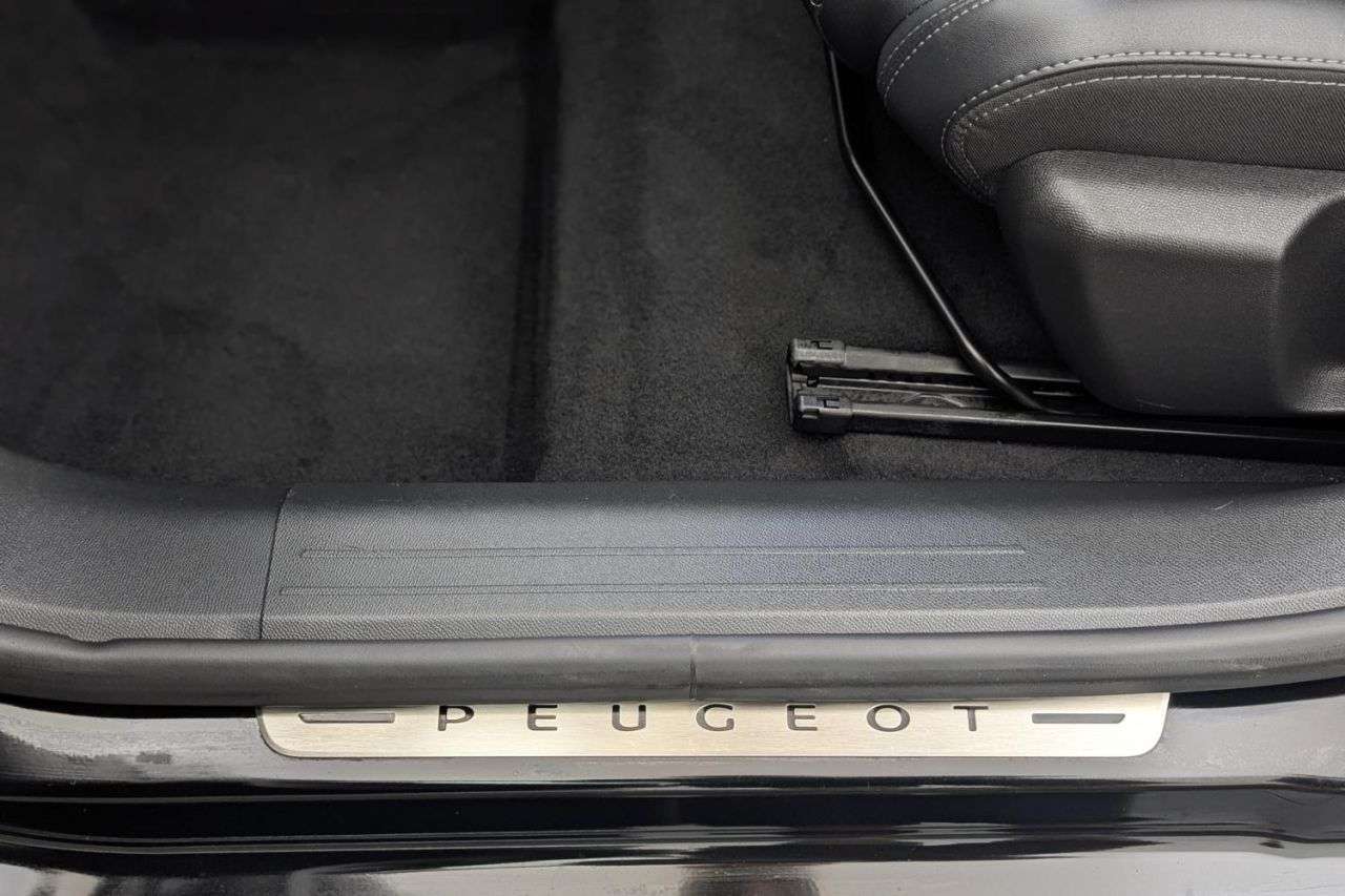 2022 PEUGEOT E-208 2022 PEUGEOT E-208