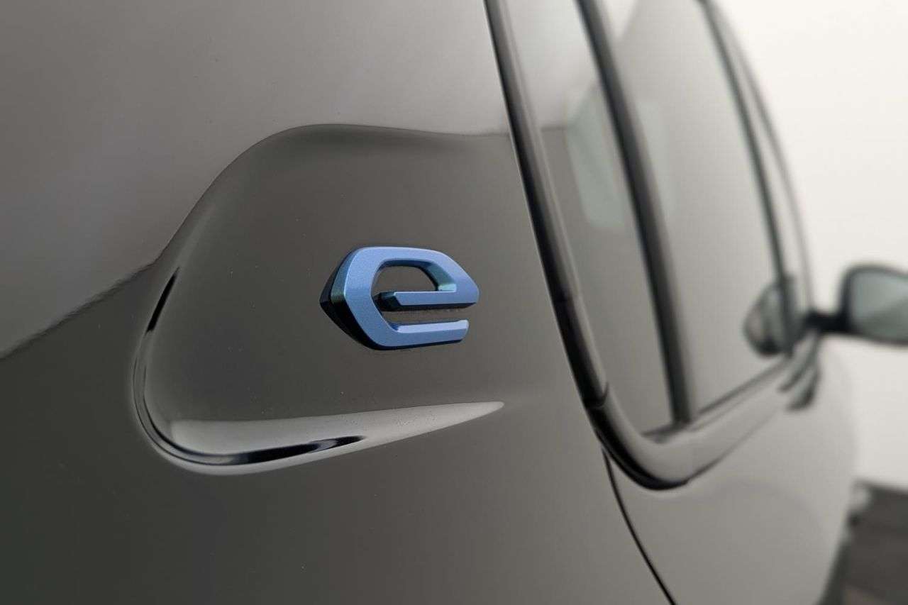 2022 PEUGEOT E-208 2022 PEUGEOT E-208