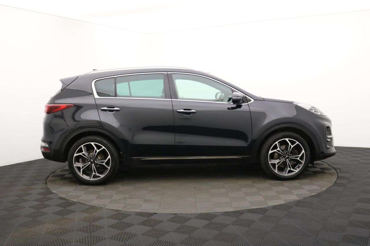 A 2018 KIA SPORTAGE 1.6 T-GDi GT-Line SUV 5dr Petrol Manual Euro 6 (s/s) (174 bhp) Award Winnin A 2018 KIA SPORTAGE 1.6 T-GDi GT-Line SUV 5dr Petrol Manual Euro 6 (s/s) (174 bhp) Award Winnin