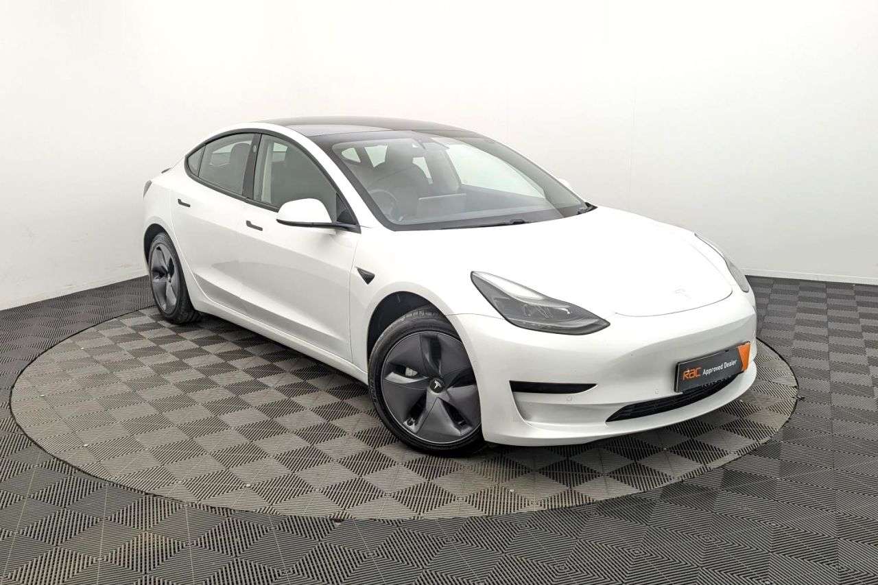 A 2020 TESLA MODEL 3 Standard Range Plus Saloon 4dr Electric Auto RWD (241 bhp) Award Winning 5 A 2020 TESLA MODEL 3 Standard Range Plus Saloon 4dr Electric Auto RWD (241 bhp) Award Winning 5