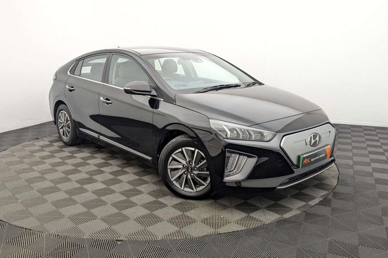 A 2022 HYUNDAI IONIQ 38.3kWh Premium Hatchback 5dr Electric Auto (136 ps) Award Winning 5 Star D A 2022 HYUNDAI IONIQ 38.3kWh Premium Hatchback 5dr Electric Auto (136 ps) Award Winning 5 Star D