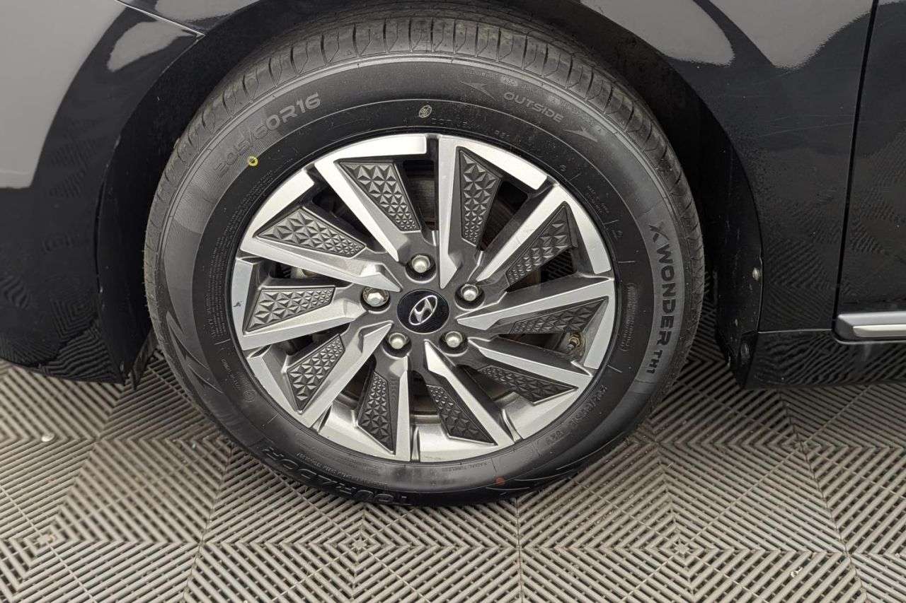 2022 HYUNDAI IONIQ 2022 HYUNDAI IONIQ