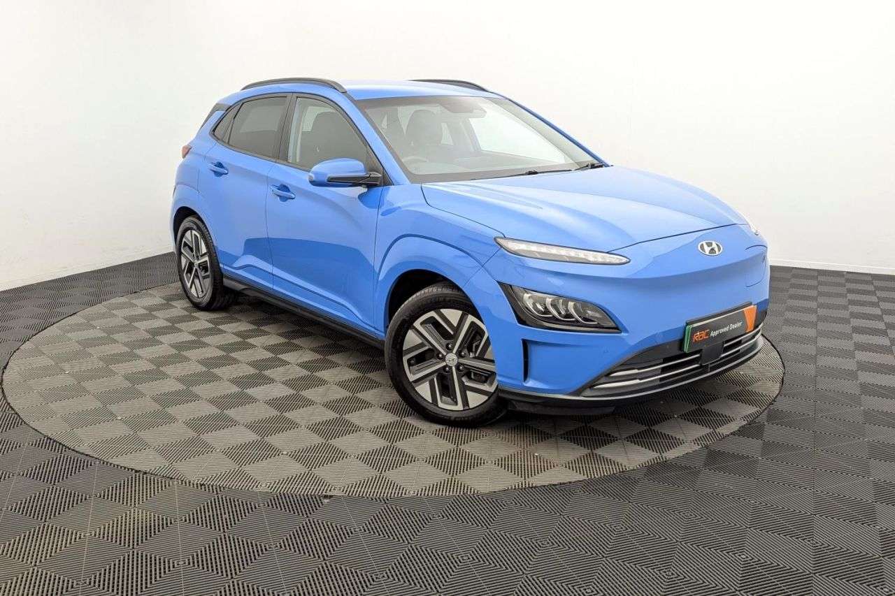 A 2022 HYUNDAI KONA 39kWh Premium SUV 5dr Electric Auto (10.5kW Charger) (136 ps) Award Winning A 2022 HYUNDAI KONA 39kWh Premium SUV 5dr Electric Auto (10.5kW Charger) (136 ps) Award Winning